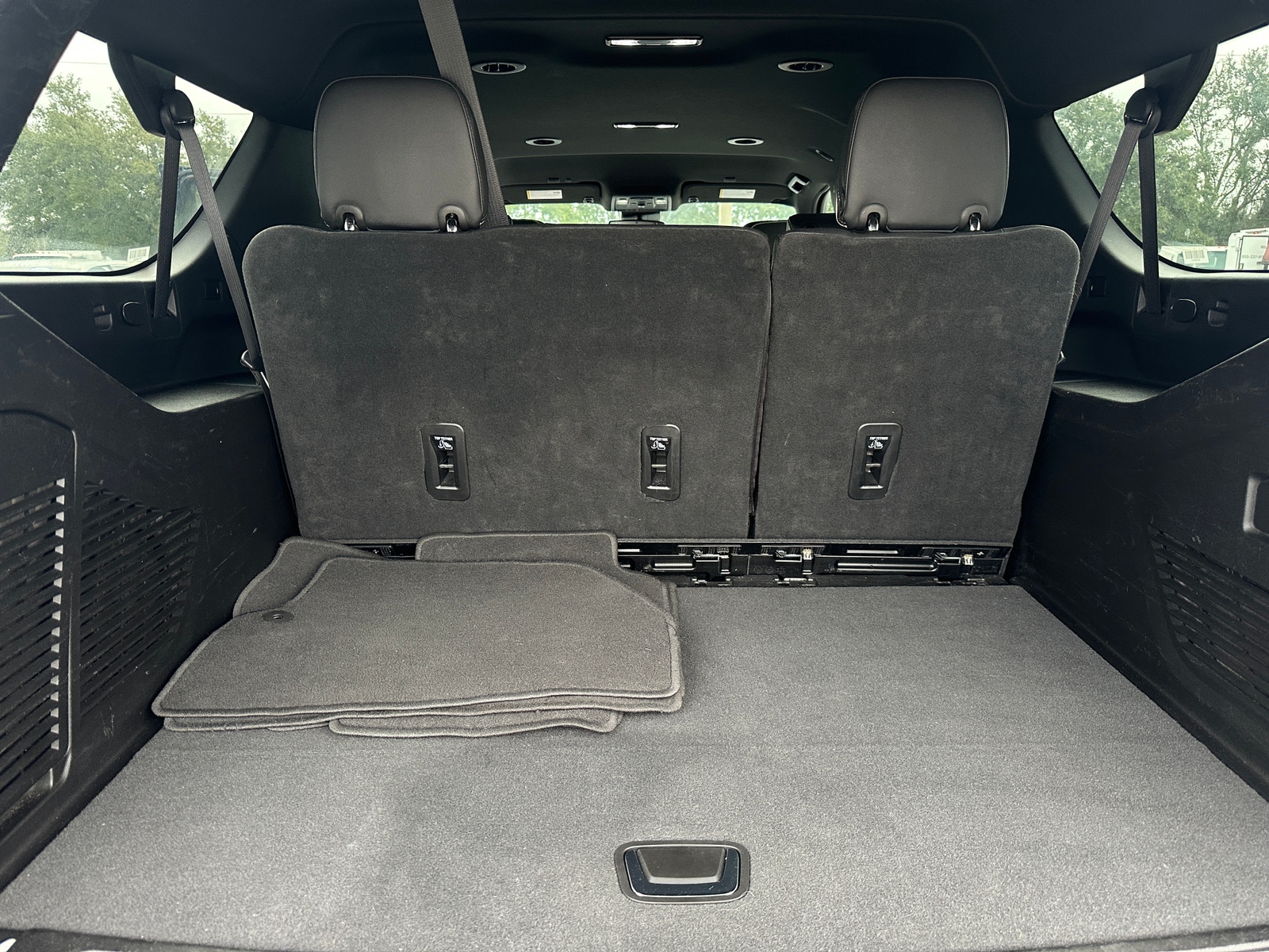 Thumbnail: 2023 Chevrolet Suburban - 6