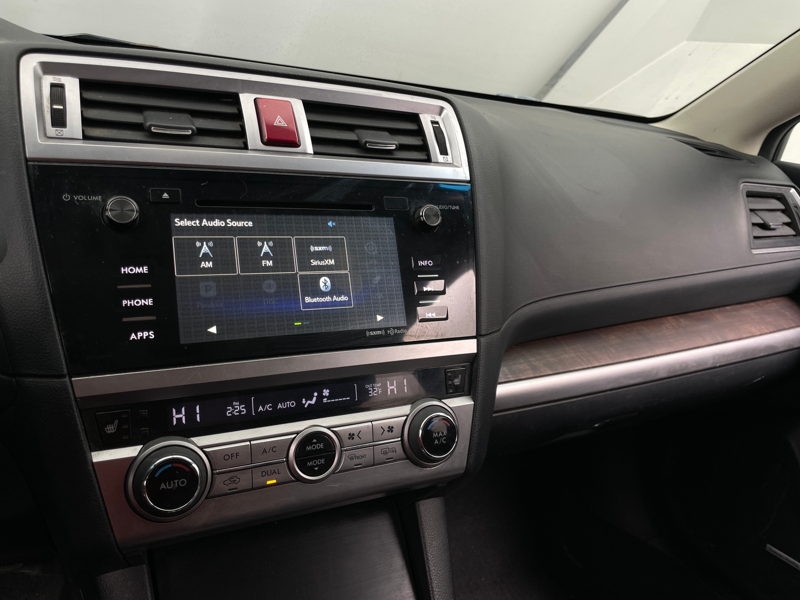 Thumbnail: 2015 Subaru Outback - 3