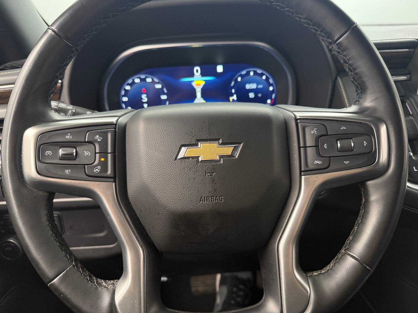 Thumbnail: 2023 Chevrolet Suburban - 4