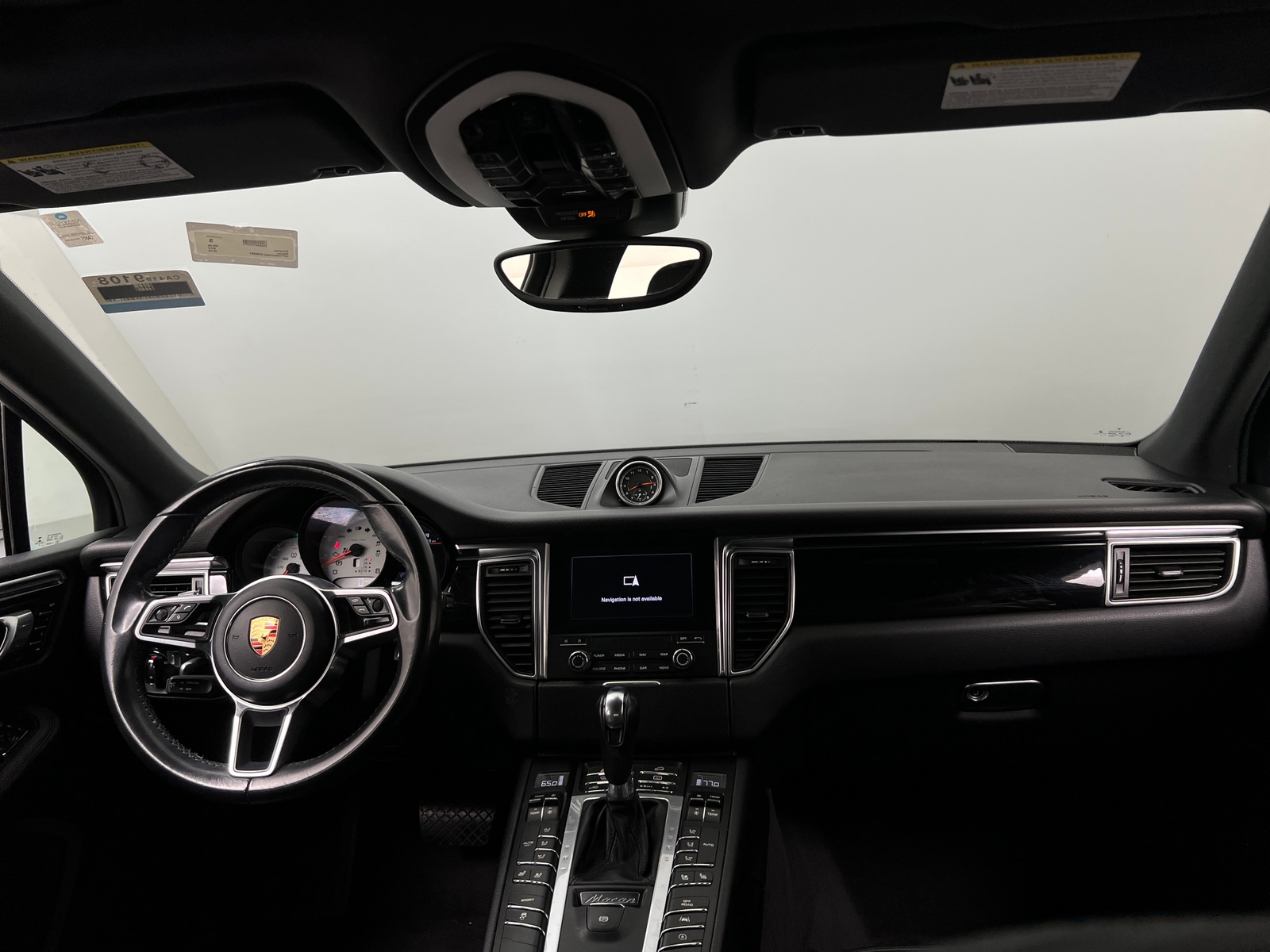 Thumbnail: 2018 Porsche Macan - 2