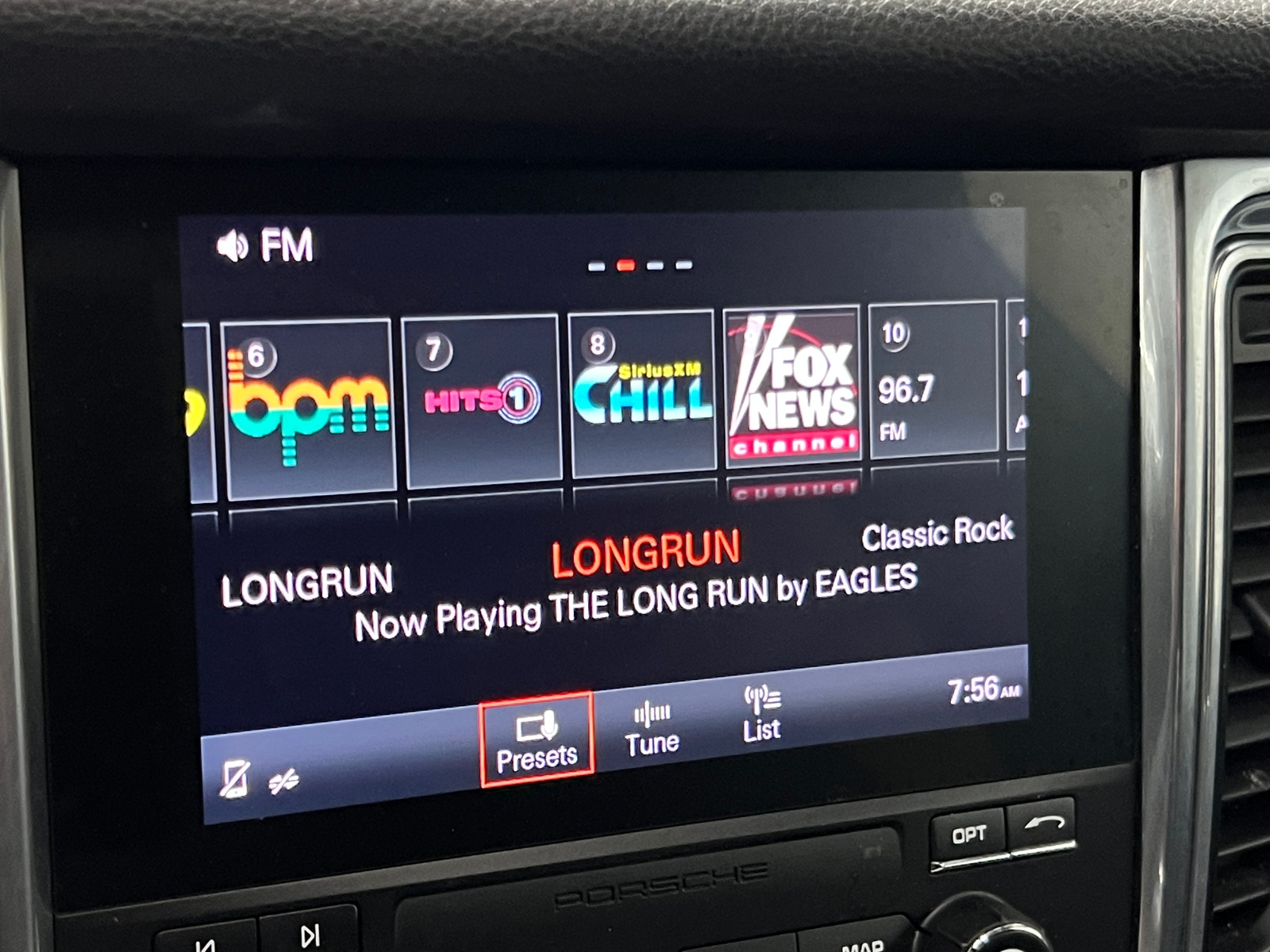 Thumbnail: 2018 Porsche Macan - 3