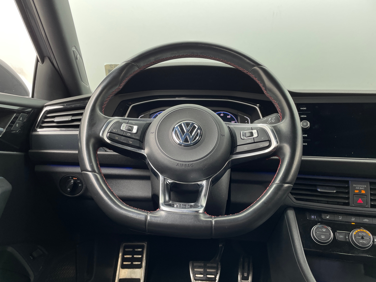 Thumbnail: 2019 Volkswagen Jetta - 4