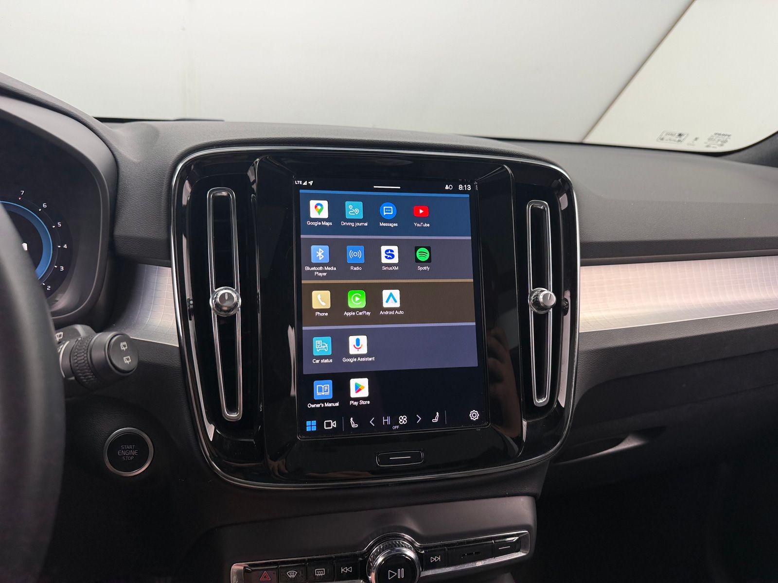 Thumbnail: 2024 Volvo XC40 - 4