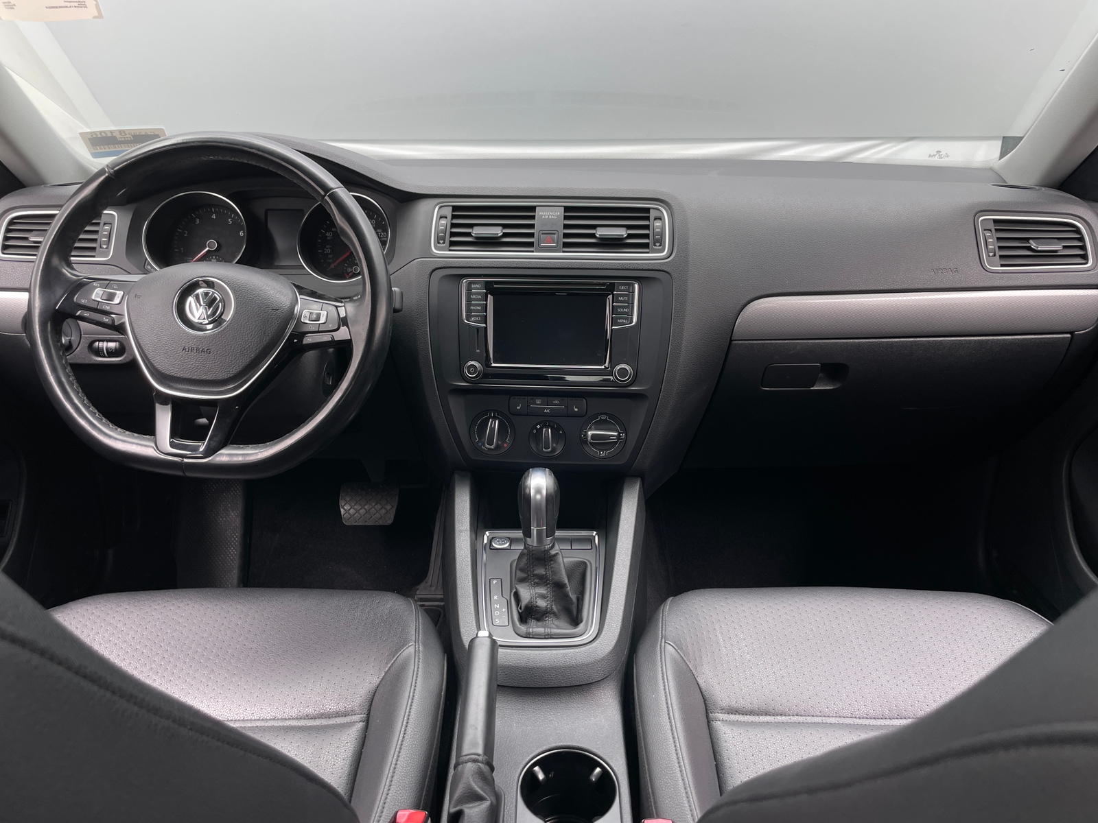 Thumbnail: 2017 Volkswagen Jetta - 2