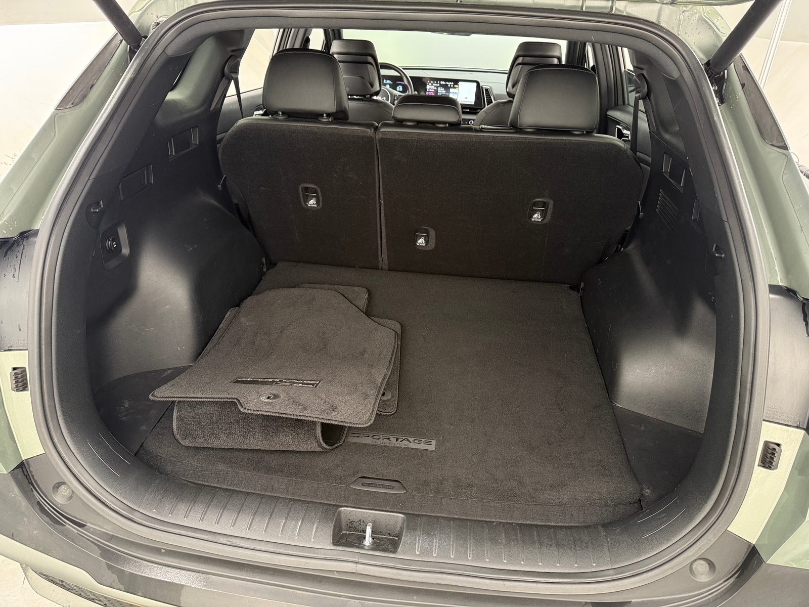 Thumbnail: 2023 Kia Sportage - 6