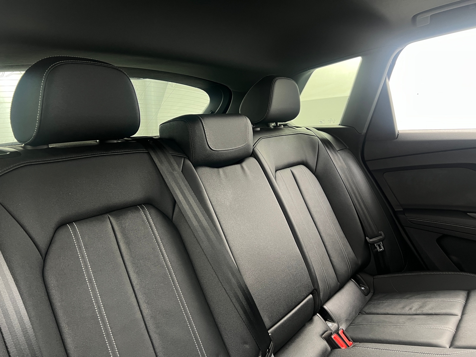 Thumbnail: 2023 Audi Q4 e-tron - 5