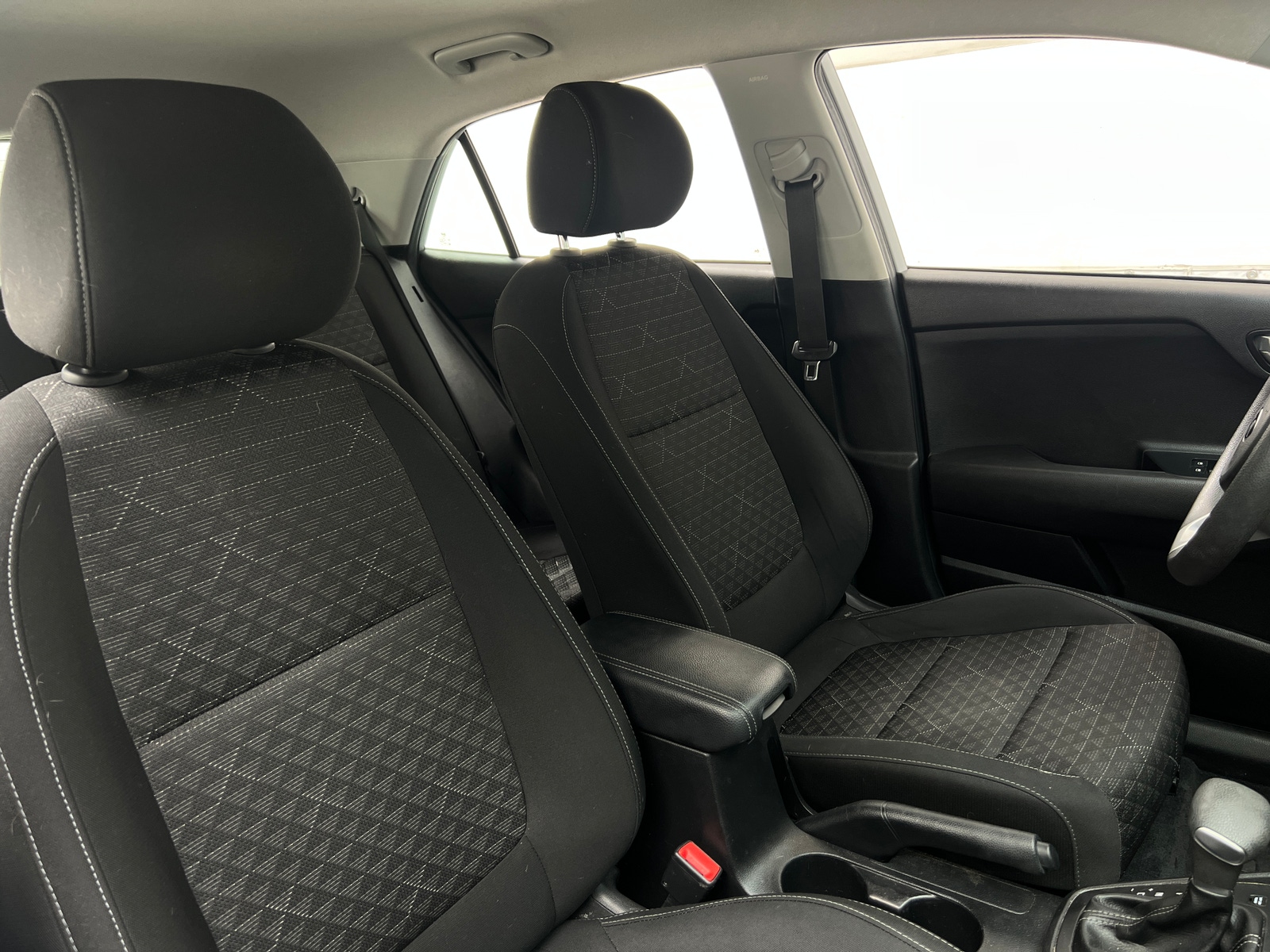 Thumbnail: 2018 Kia Rio - 2