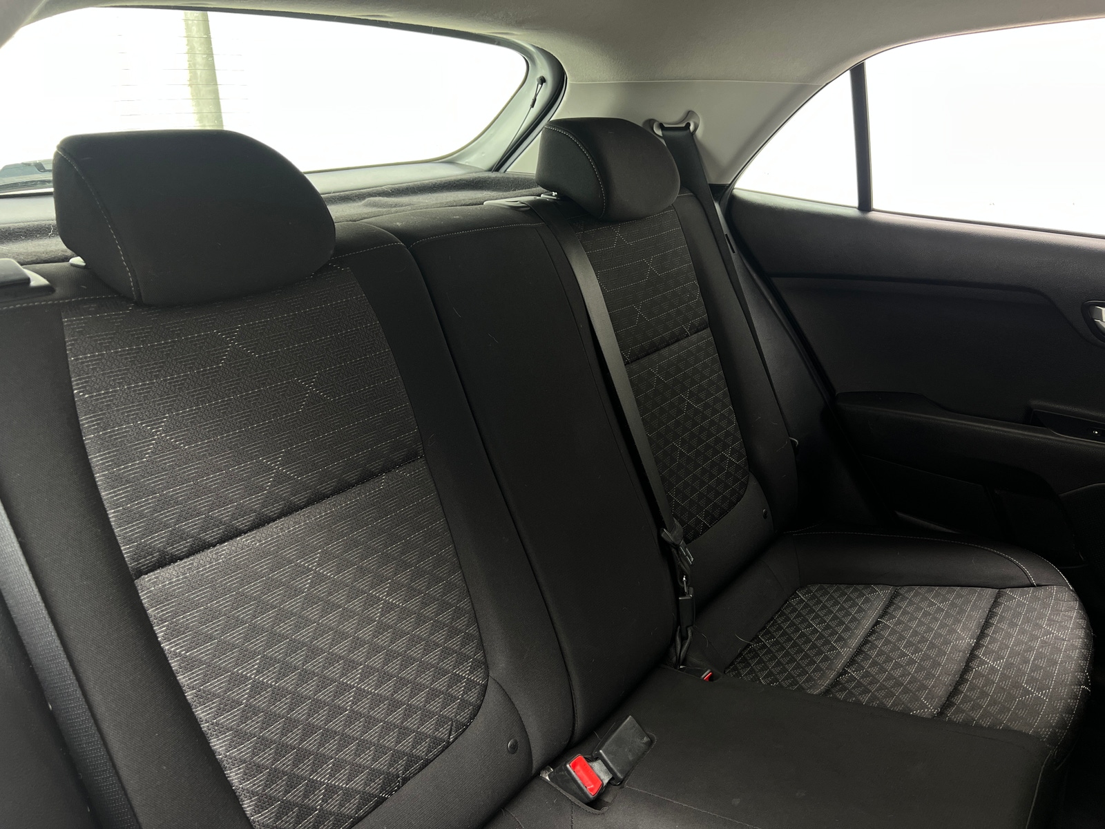 Thumbnail: 2018 Kia Rio - 6