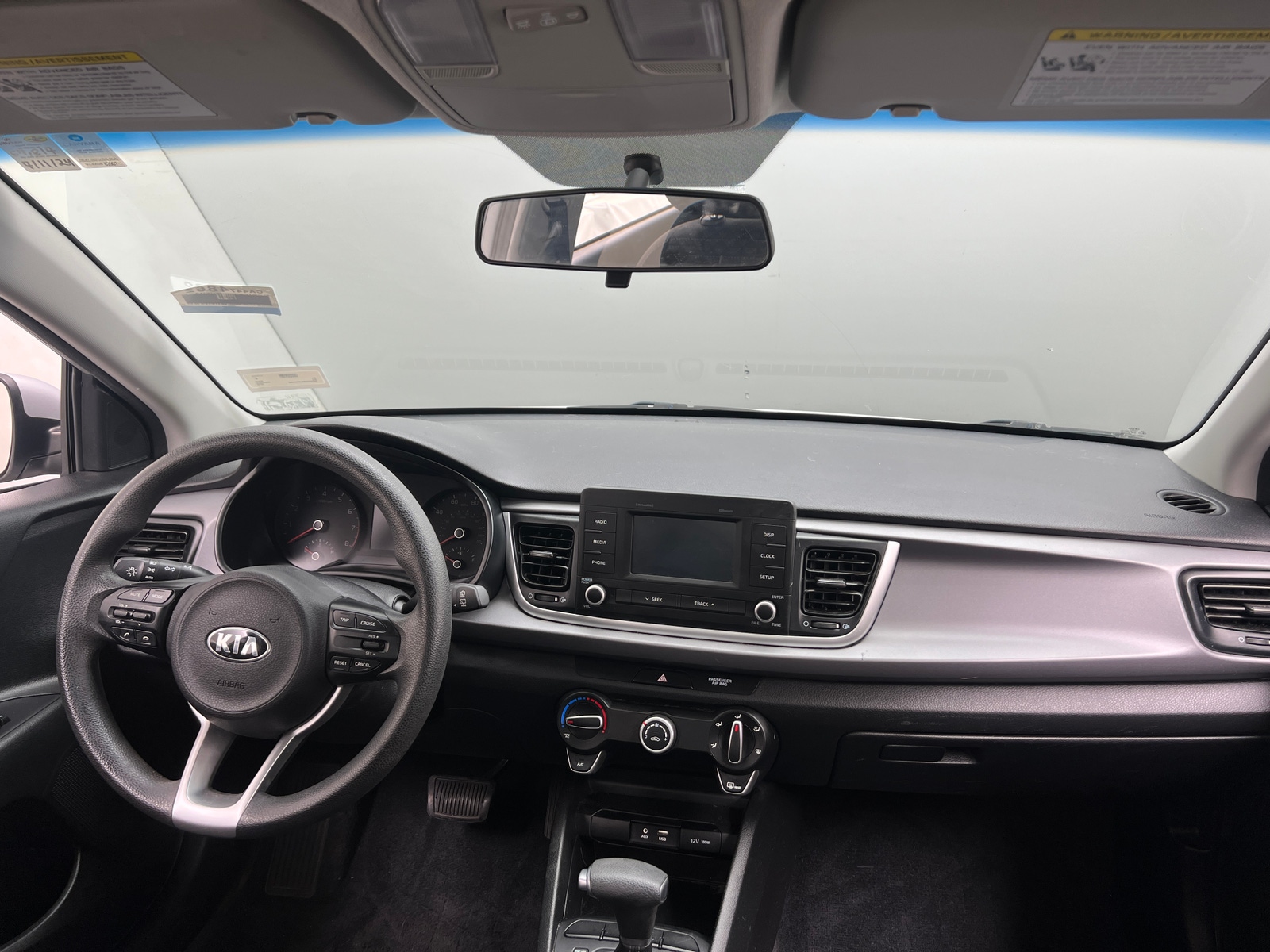 Thumbnail: 2018 Kia Rio - 3