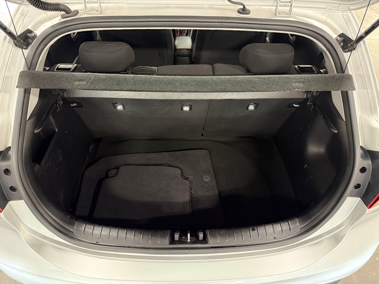 Thumbnail: 2018 Kia Rio - 7