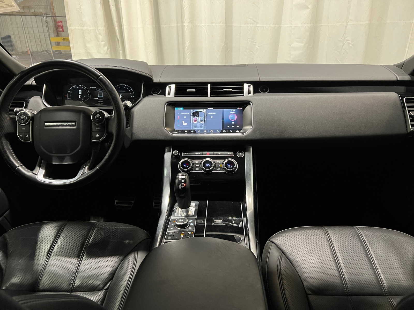 Thumbnail: 2017 Land Rover Range Rover Sport - 2