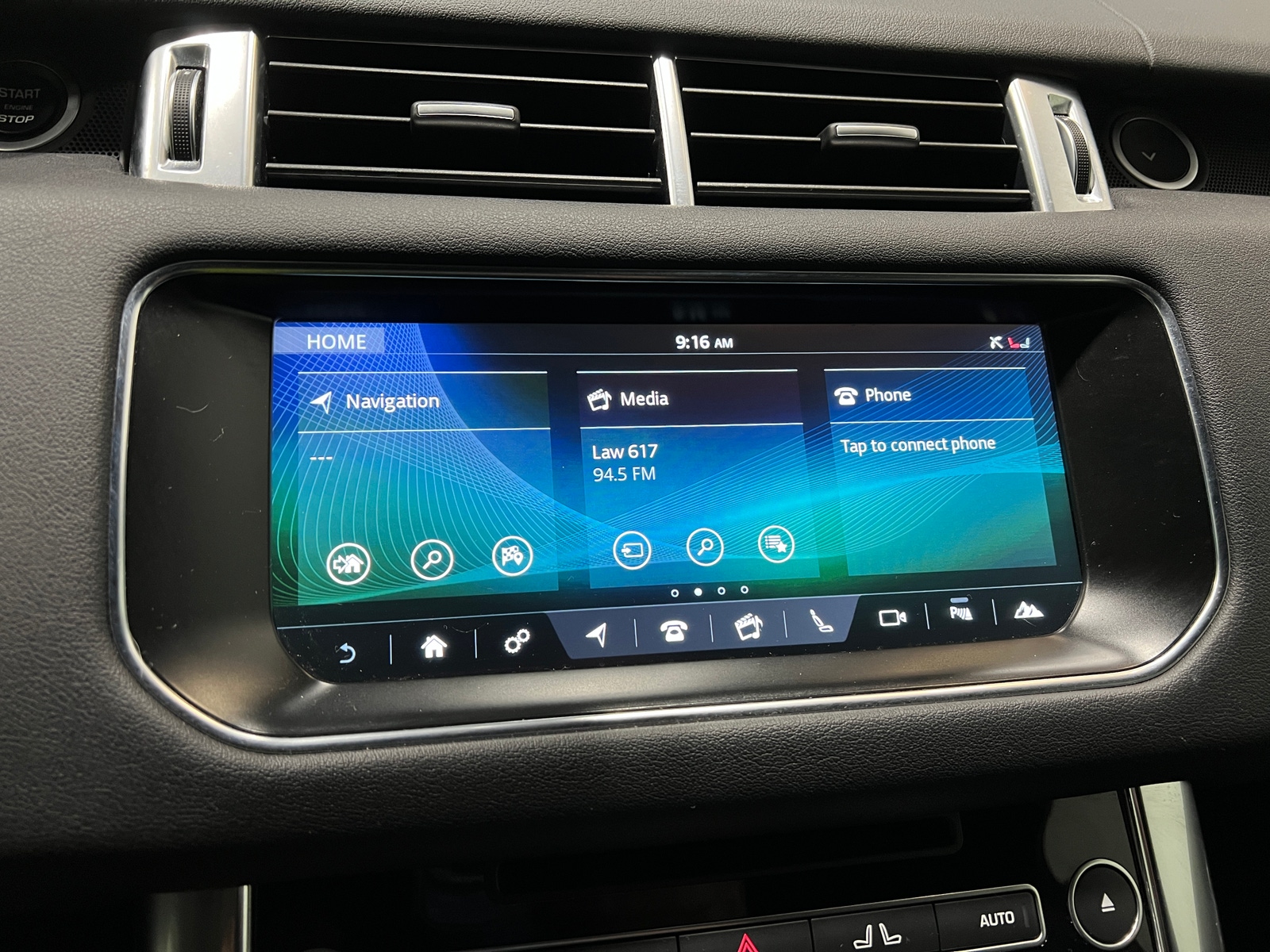 Thumbnail: 2017 Land Rover Range Rover Sport - 3