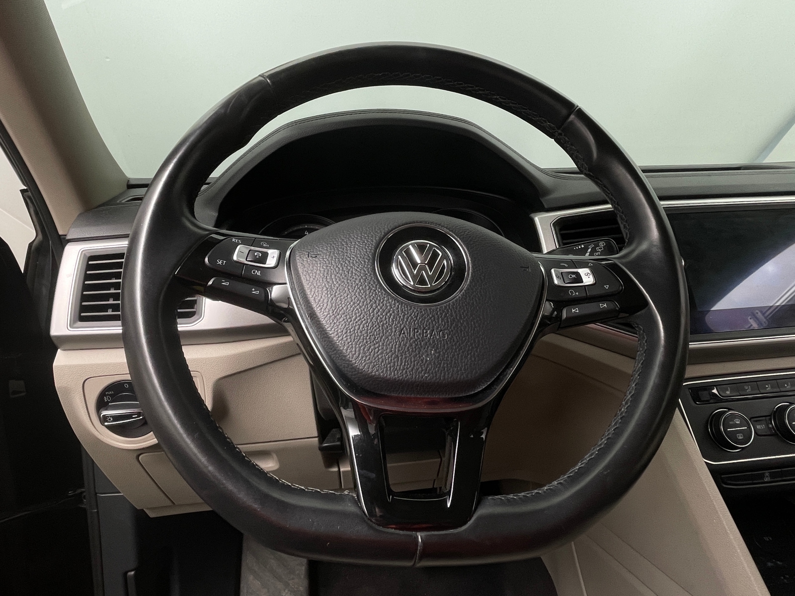 Thumbnail: 2018 Volkswagen Atlas - 5