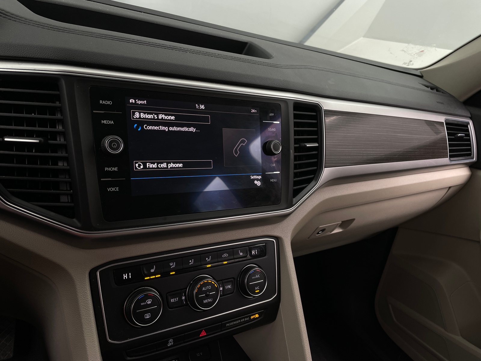 Thumbnail: 2018 Volkswagen Atlas - 4