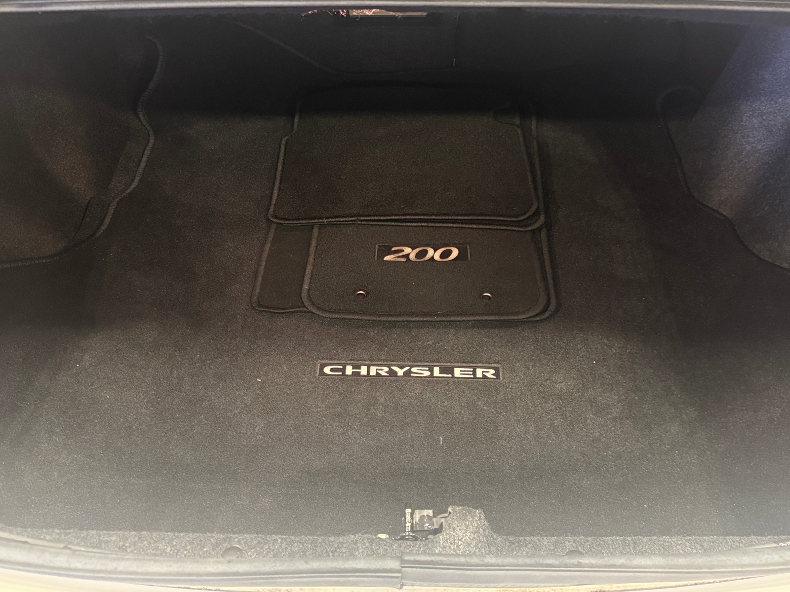 Thumbnail: 2012 Chrysler 200 - 7