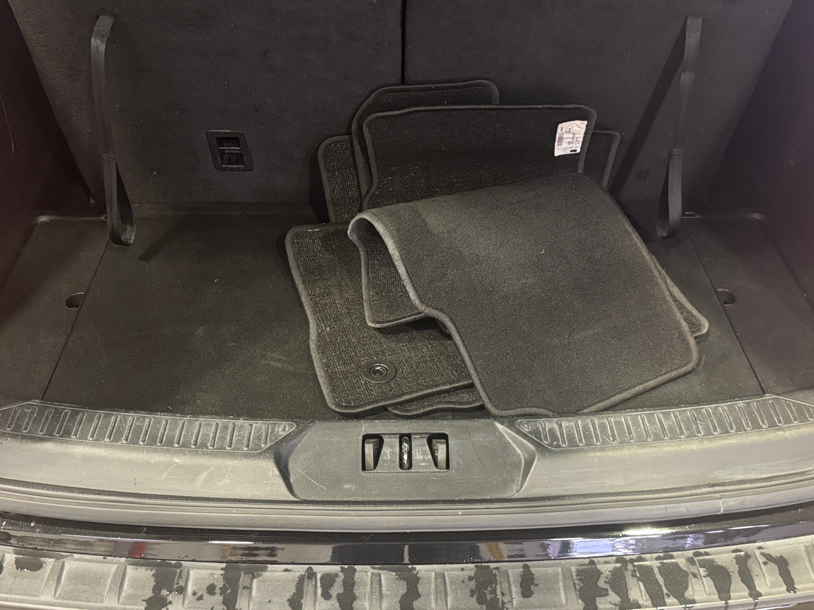 Thumbnail: 2022 Ford Explorer - 7