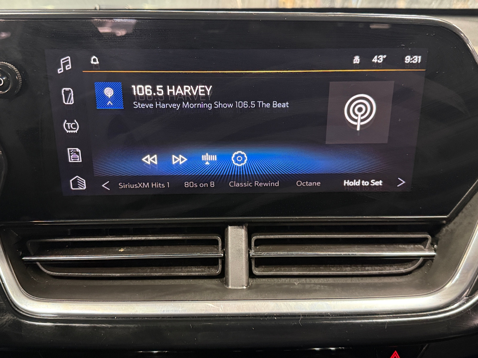 Thumbnail: 2024 Chevrolet Trax - 4