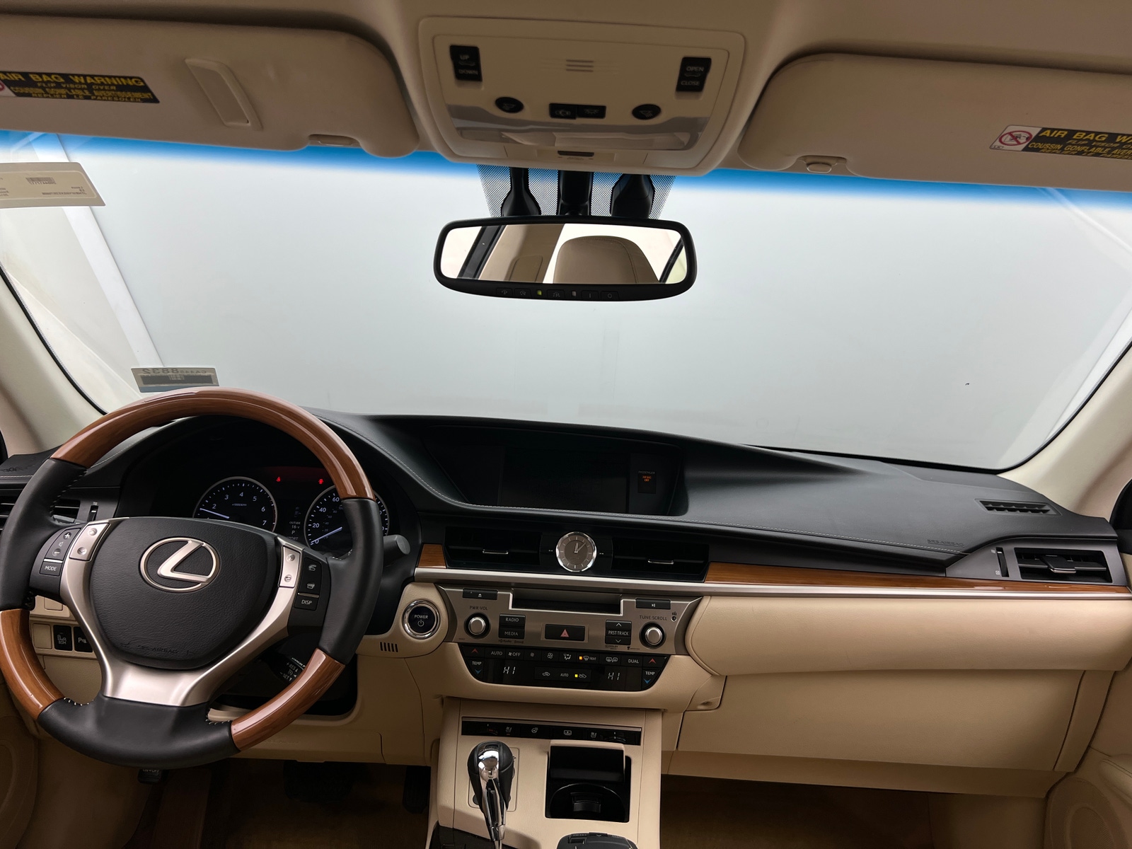 Thumbnail: 2014 Lexus ES - 2