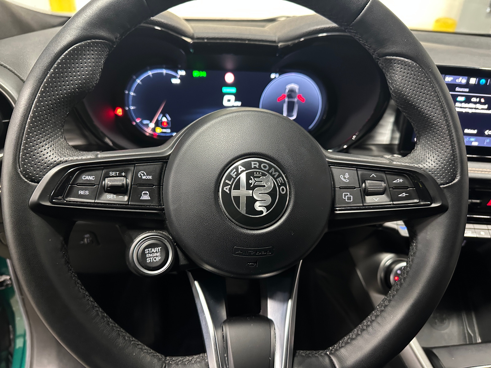 Thumbnail: 2024 Alfa Romeo Tonale - 5