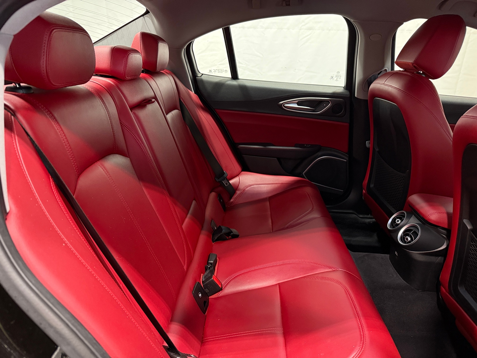 Thumbnail: 2020 Alfa Romeo Giulia - 5