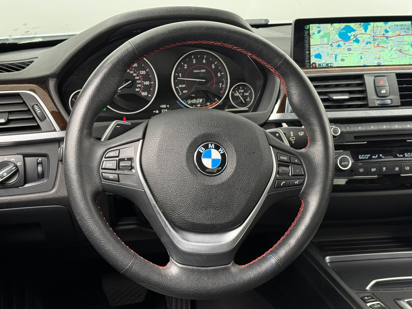 Thumbnail: 2016 BMW 3 Series - 4