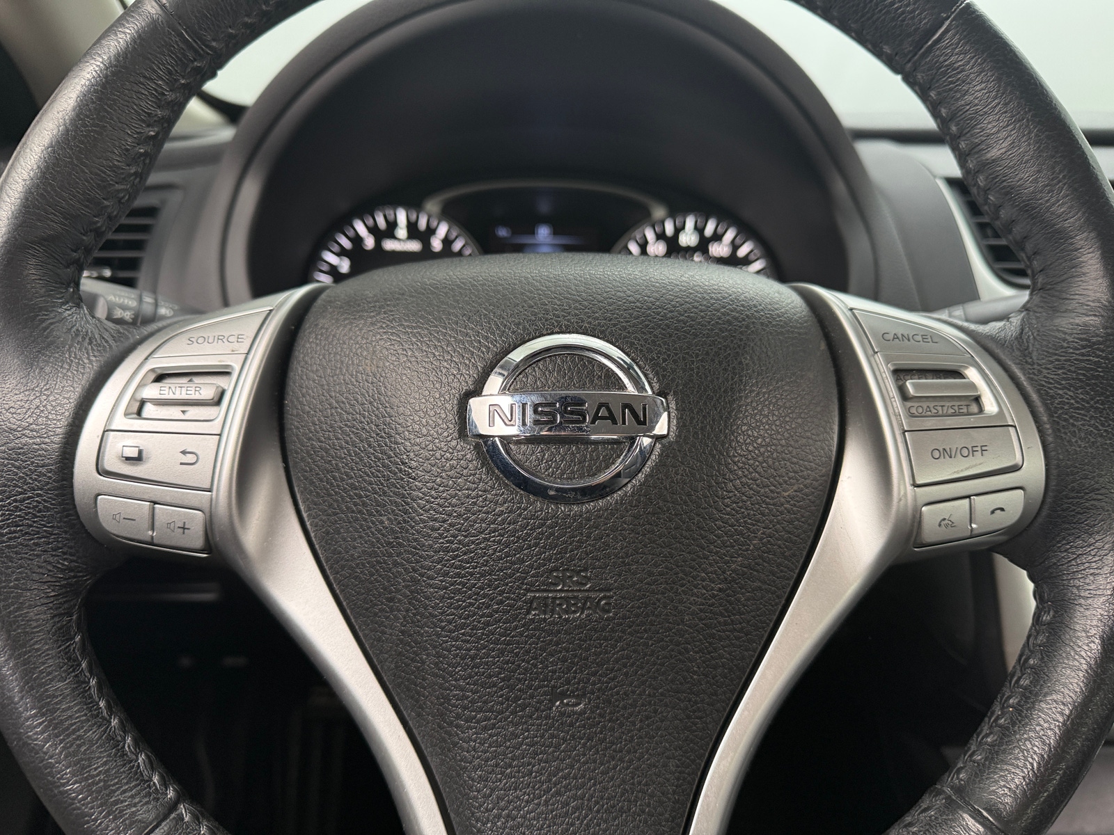 Thumbnail: 2017 Nissan Altima - 4