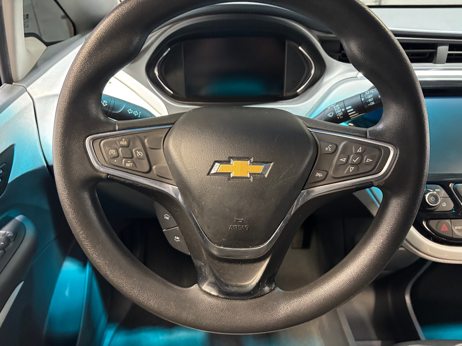 Thumbnail: 2017 Chevrolet Bolt EV - 5