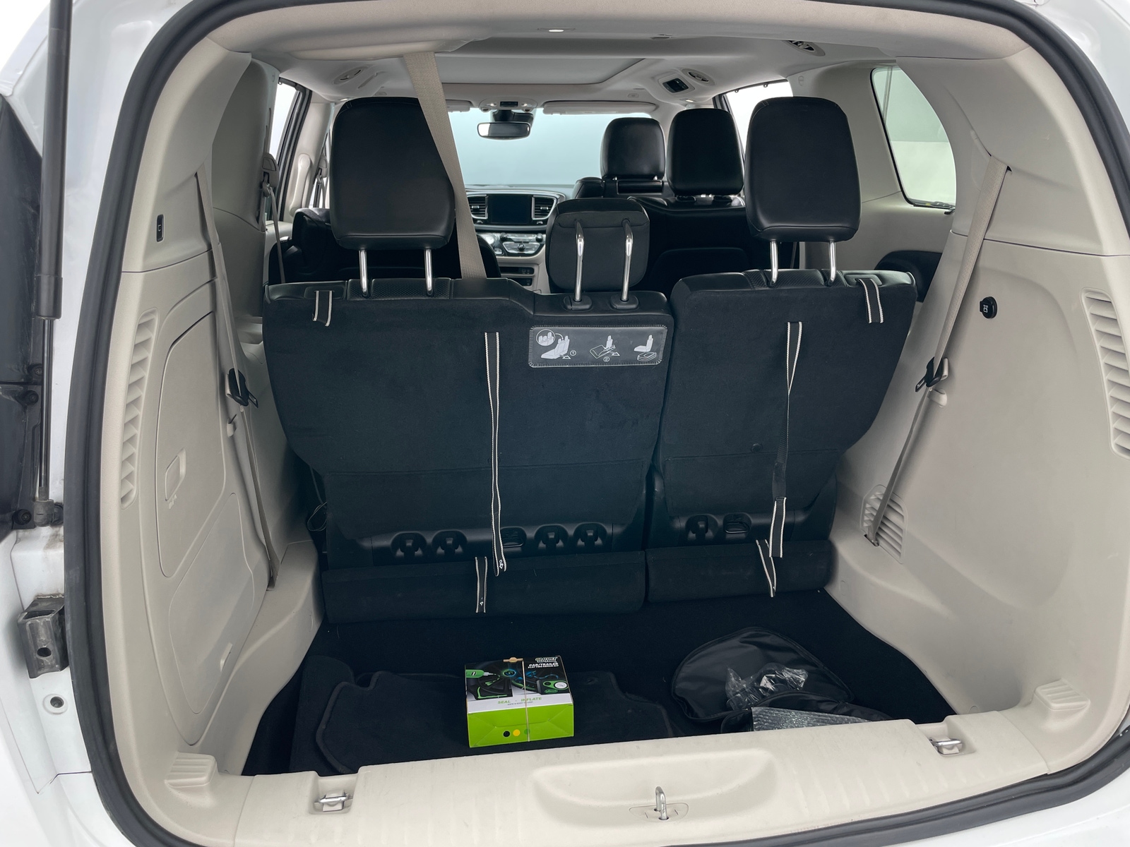 Thumbnail: 2018 Chrysler Pacifica - 6