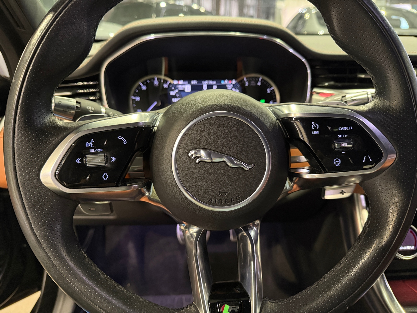 Thumbnail: 2022 Jaguar XF - 4