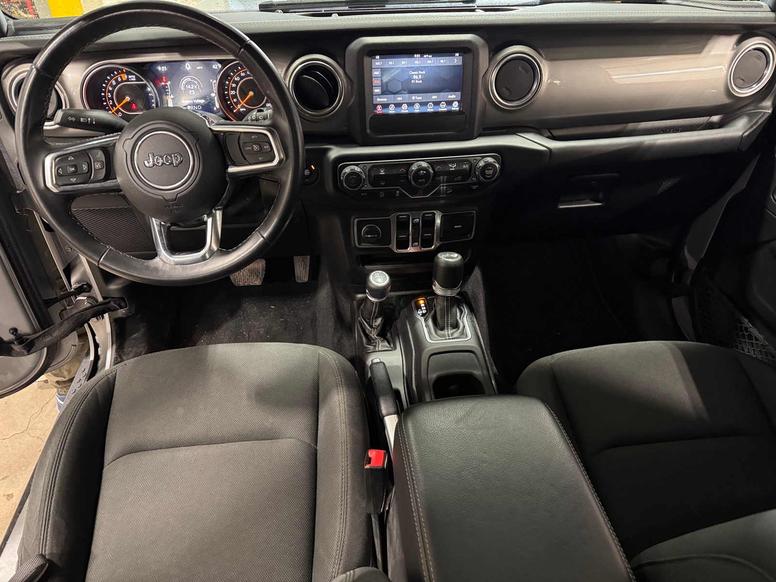 Thumbnail: 2018 Jeep Wrangler - 3