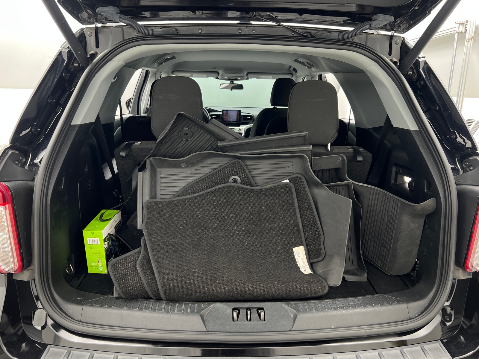 Thumbnail: 2022 Ford Explorer - 7