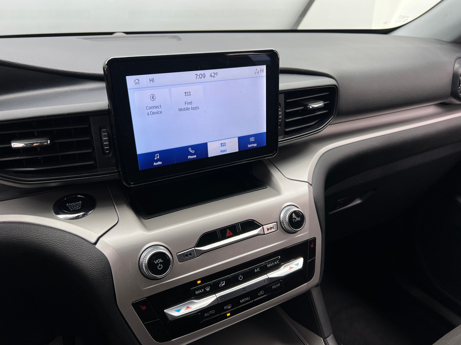 Thumbnail: 2022 Ford Explorer - 4