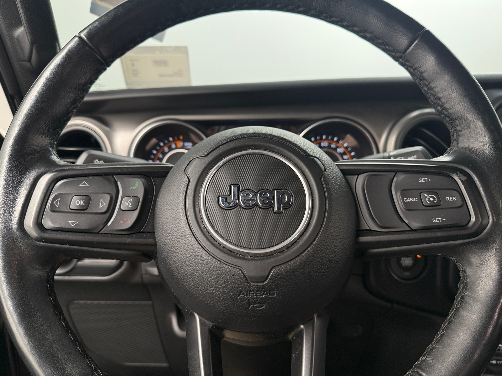 Thumbnail: 2021 Jeep Gladiator - 5