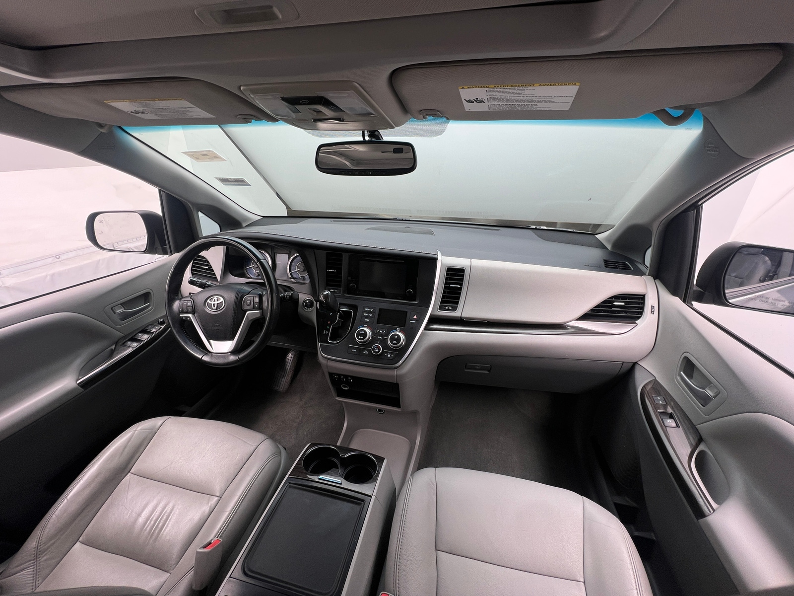 Thumbnail: 2017 Toyota Sienna - 2