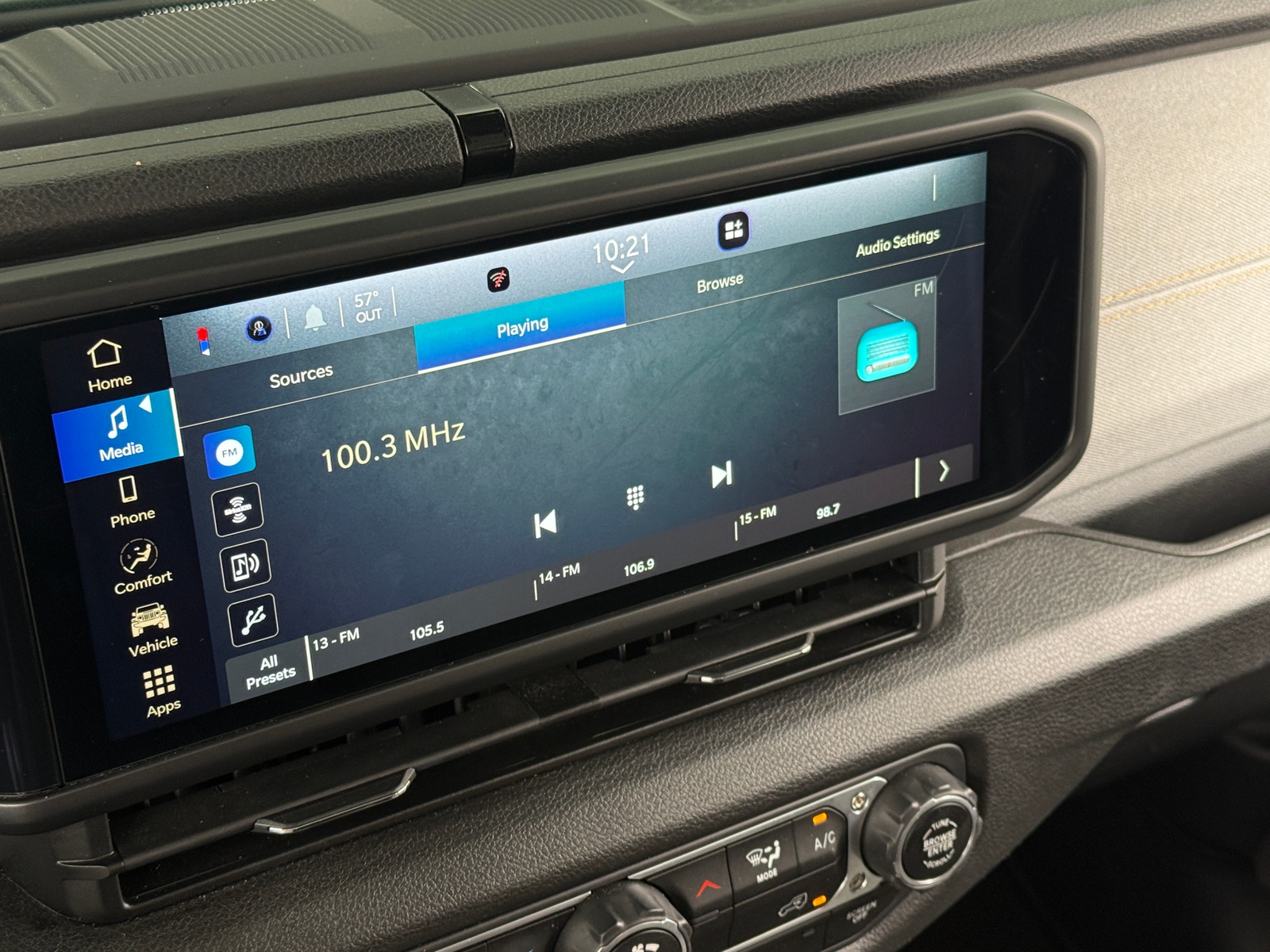 Thumbnail: 2025 Jeep Wrangler - 4