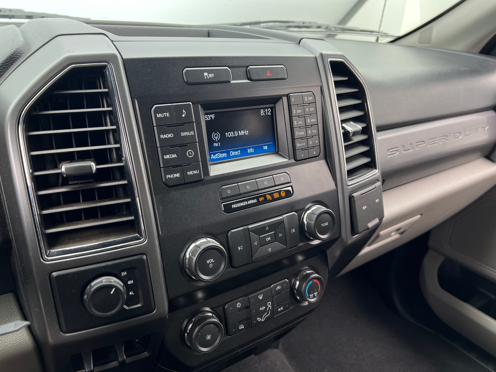 Thumbnail: 2019 Ford Econoline - 4