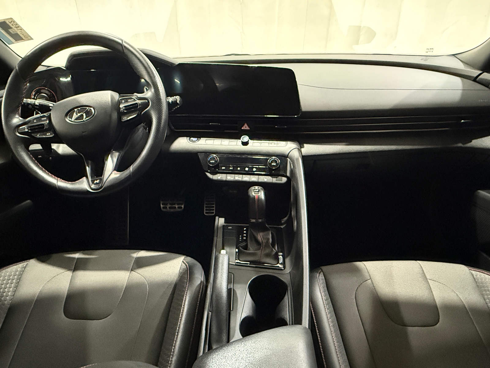 Thumbnail: 2023 Hyundai Elantra - 3