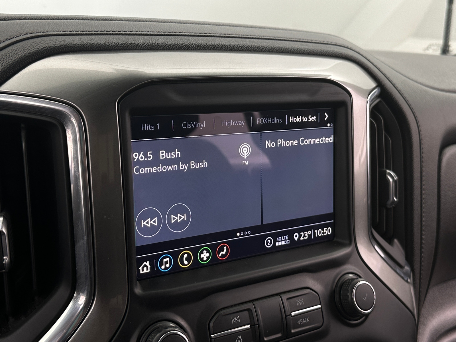 Thumbnail: 2020 Chevrolet Silverado 1500 - 4