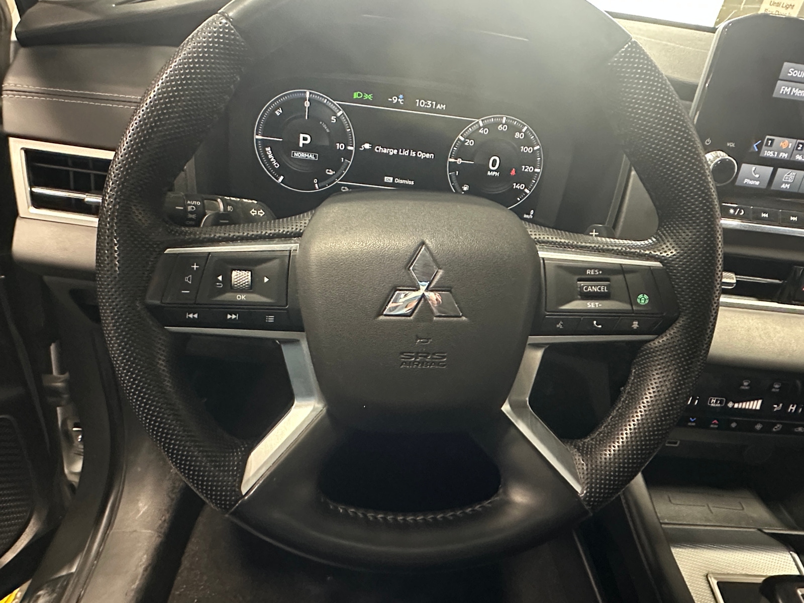 Thumbnail: 2023 Mitsubishi Outlander - 4