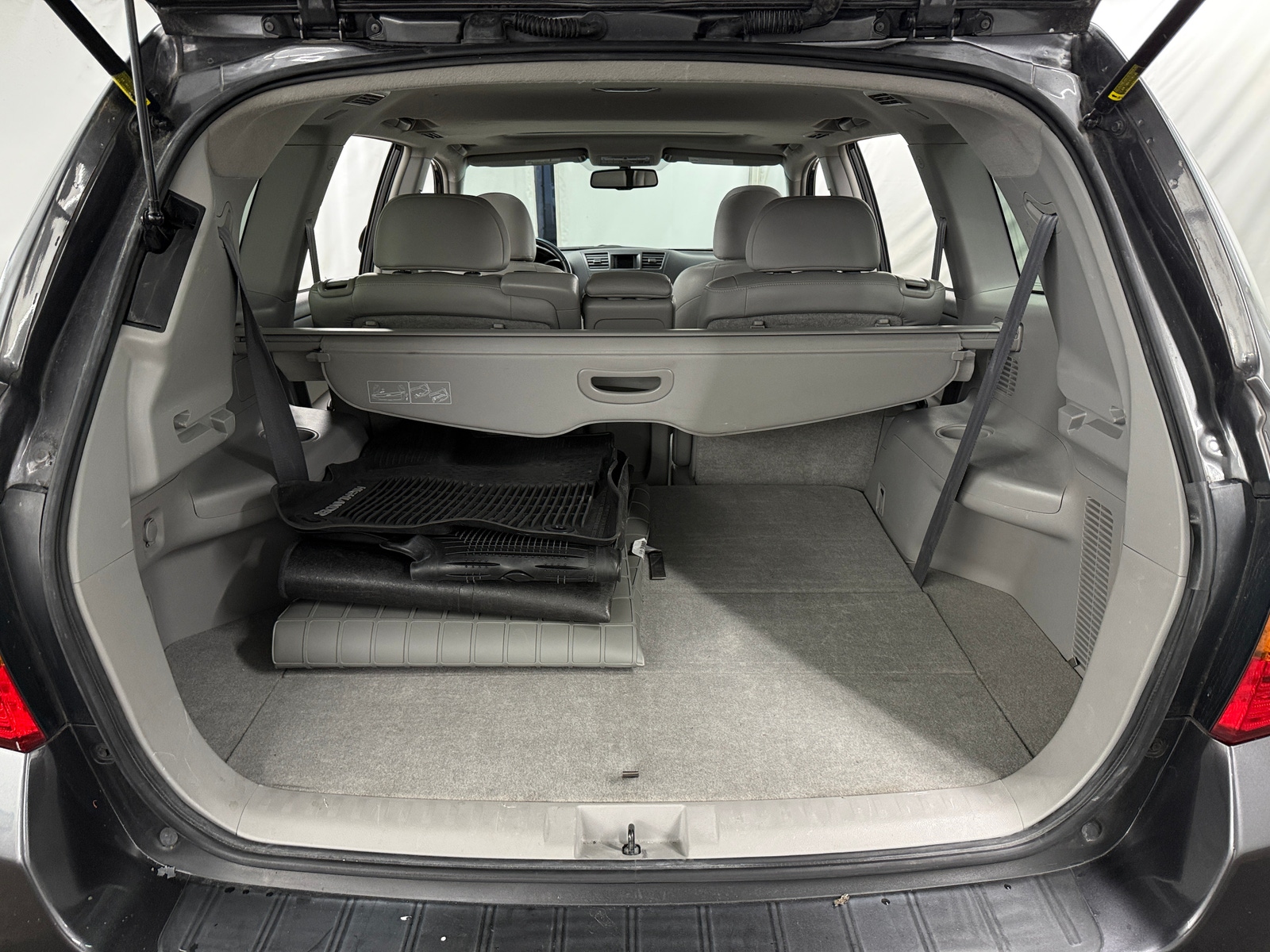 Thumbnail: 2010 Toyota Highlander - 6