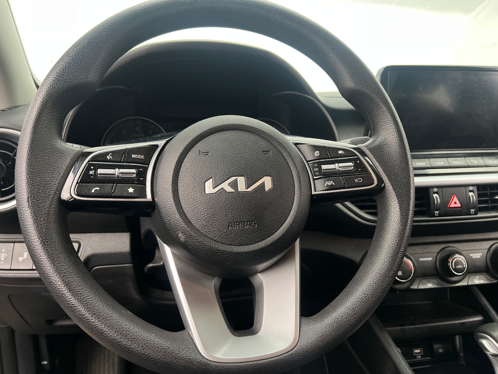 Thumbnail: 2024 Kia Forte - 5