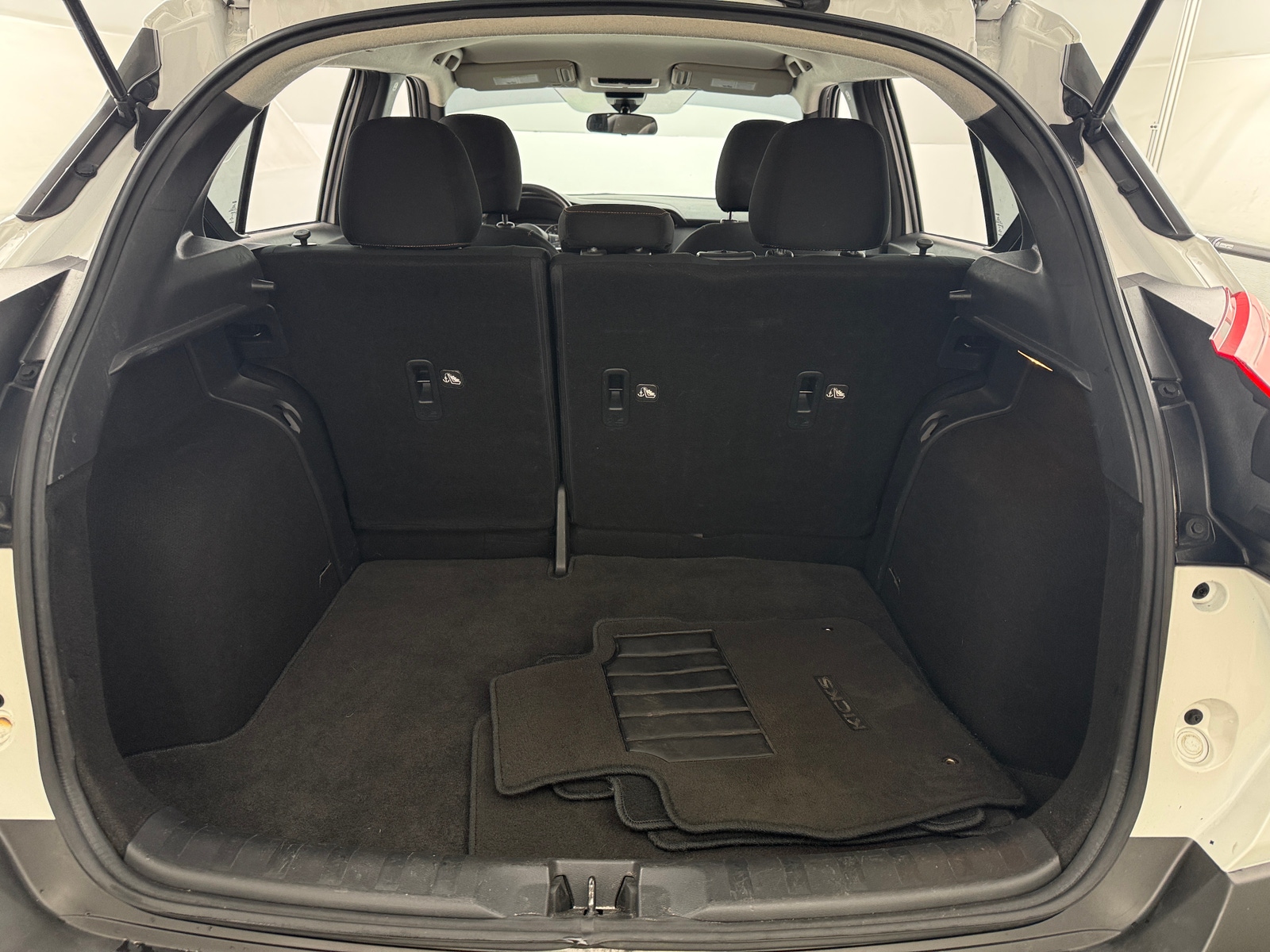 Thumbnail: 2020 Nissan Kicks - 7