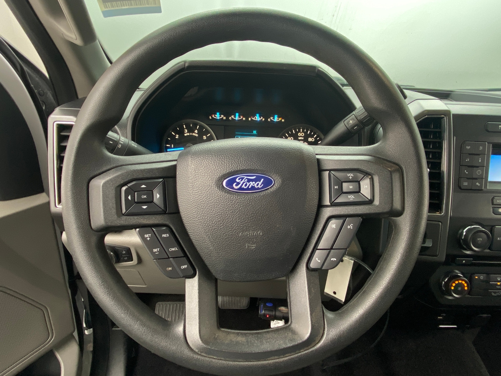 Thumbnail: 2018 Ford Econoline - 5