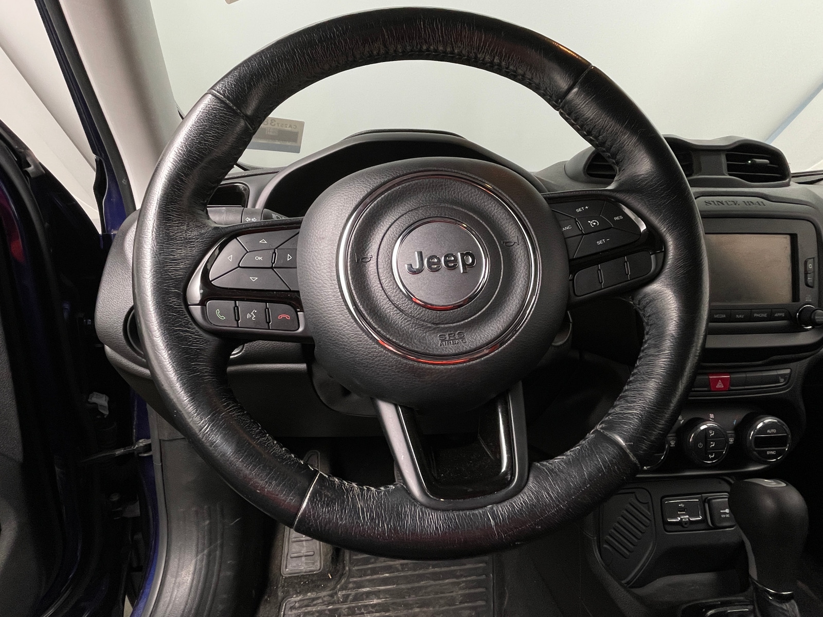 Thumbnail: 2017 Jeep Renegade - 5