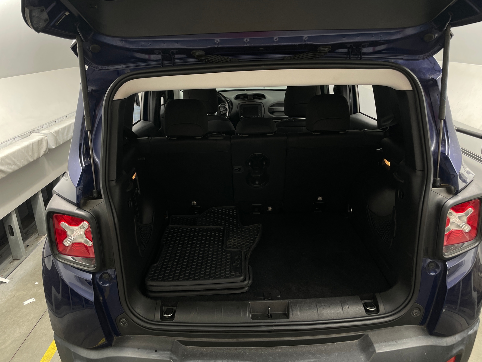 Thumbnail: 2017 Jeep Renegade - 7