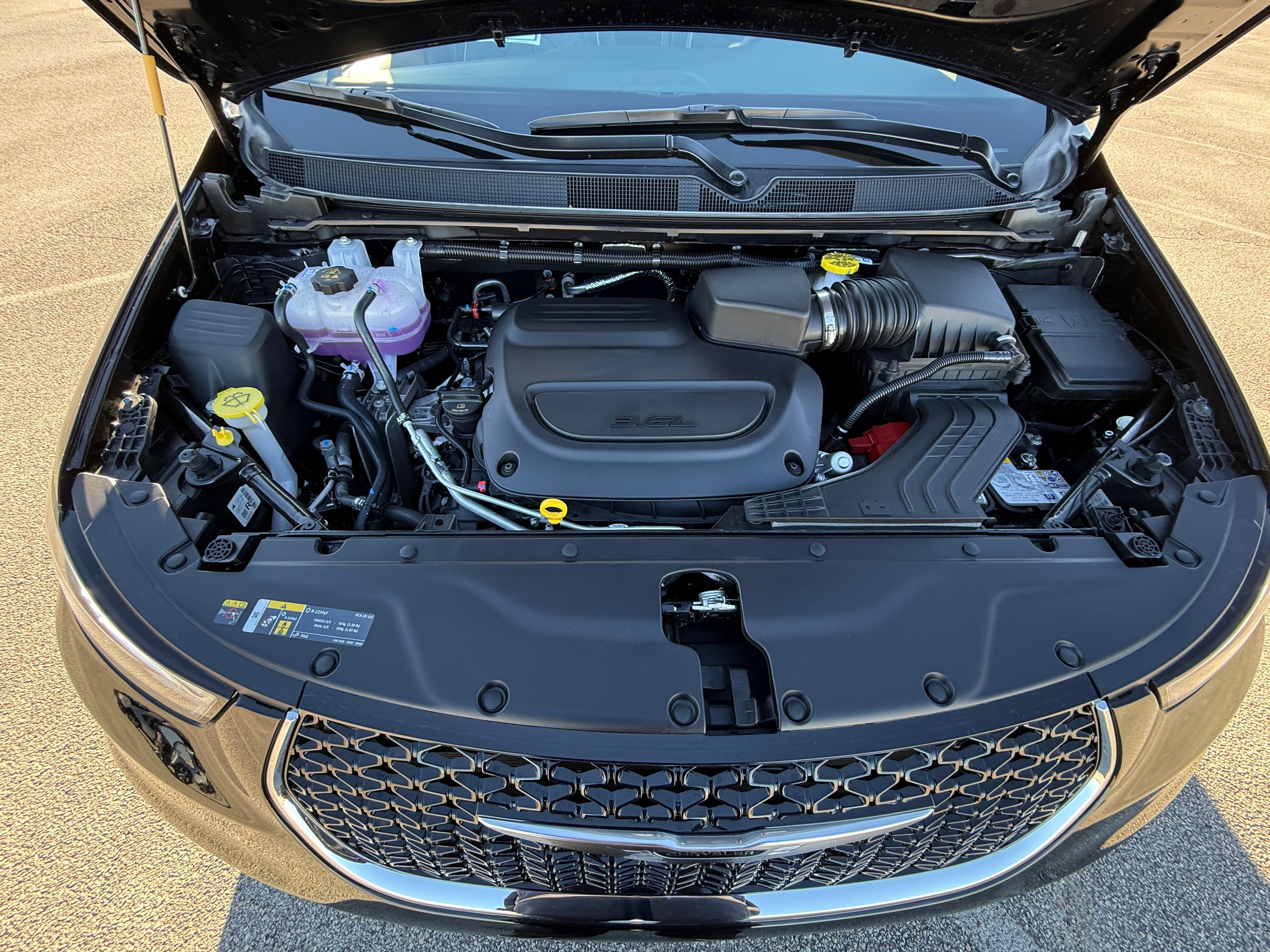 2026 Chrysler Pacifica Limited AWD's photo