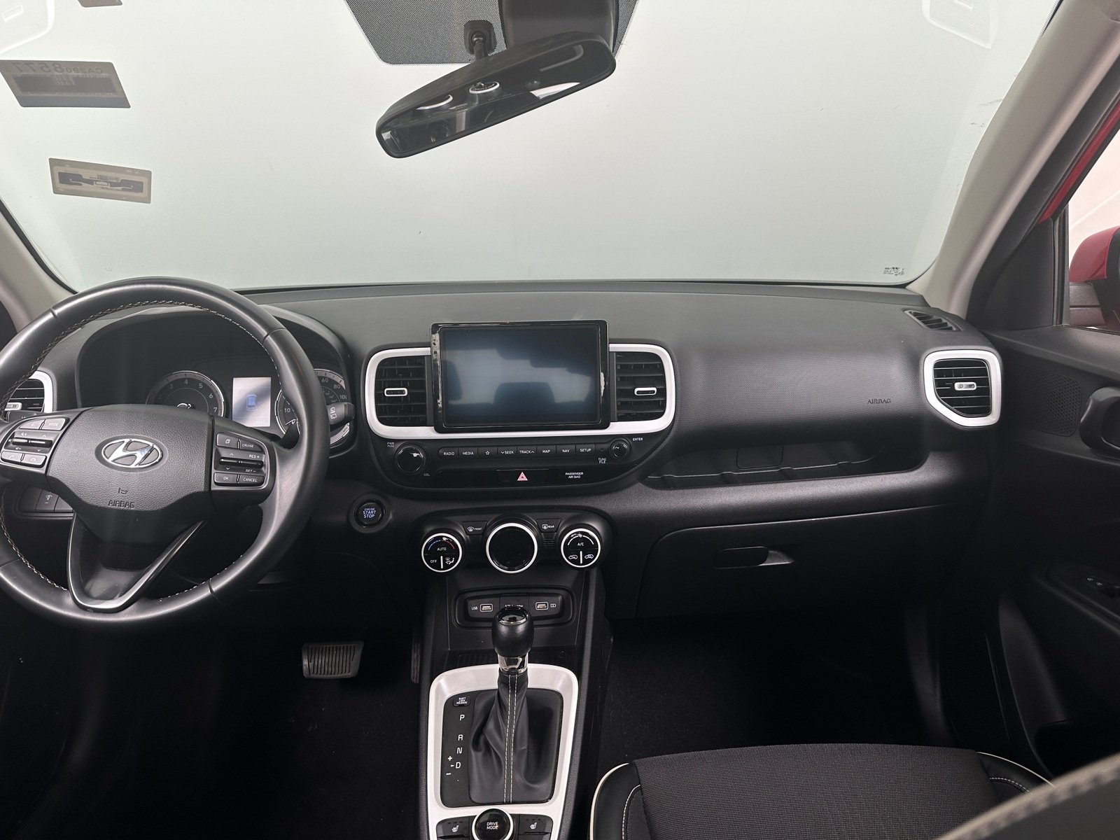 Thumbnail: 2022 Hyundai Venue - 3