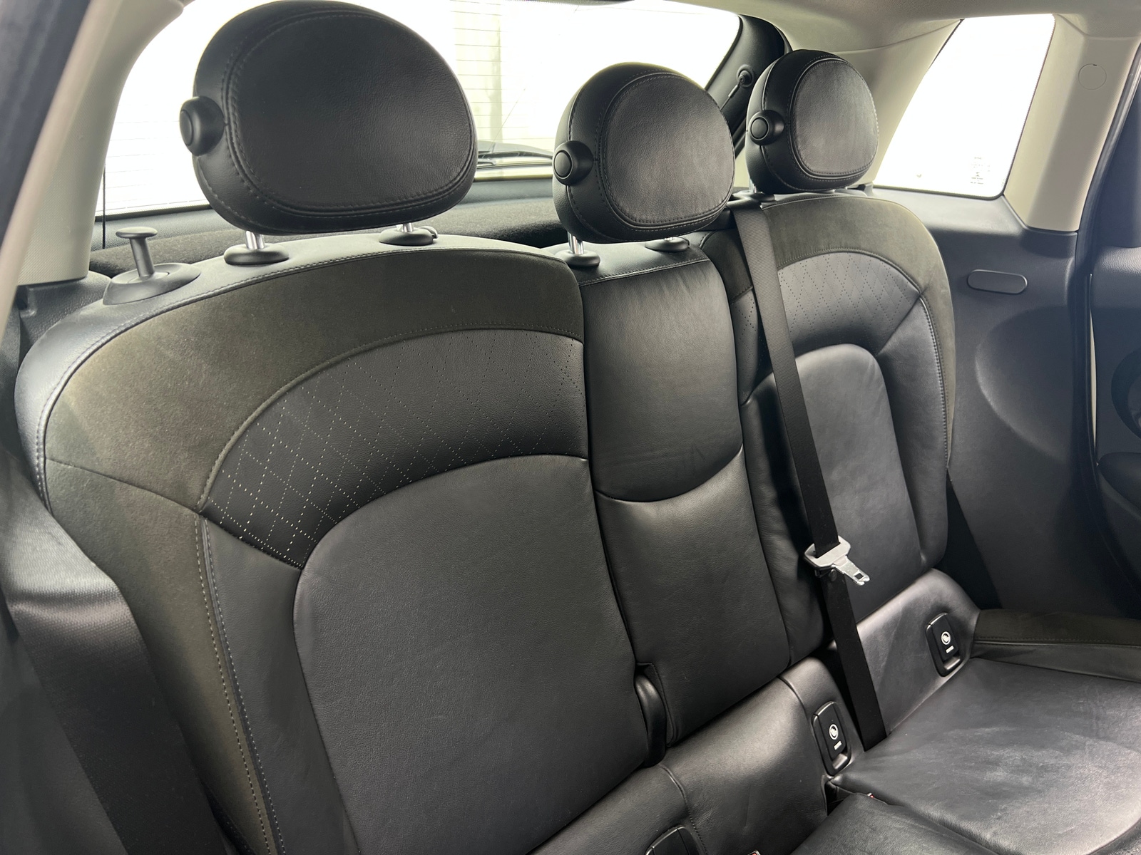 Thumbnail: 2015 MINI Cooper Hardtop - 5