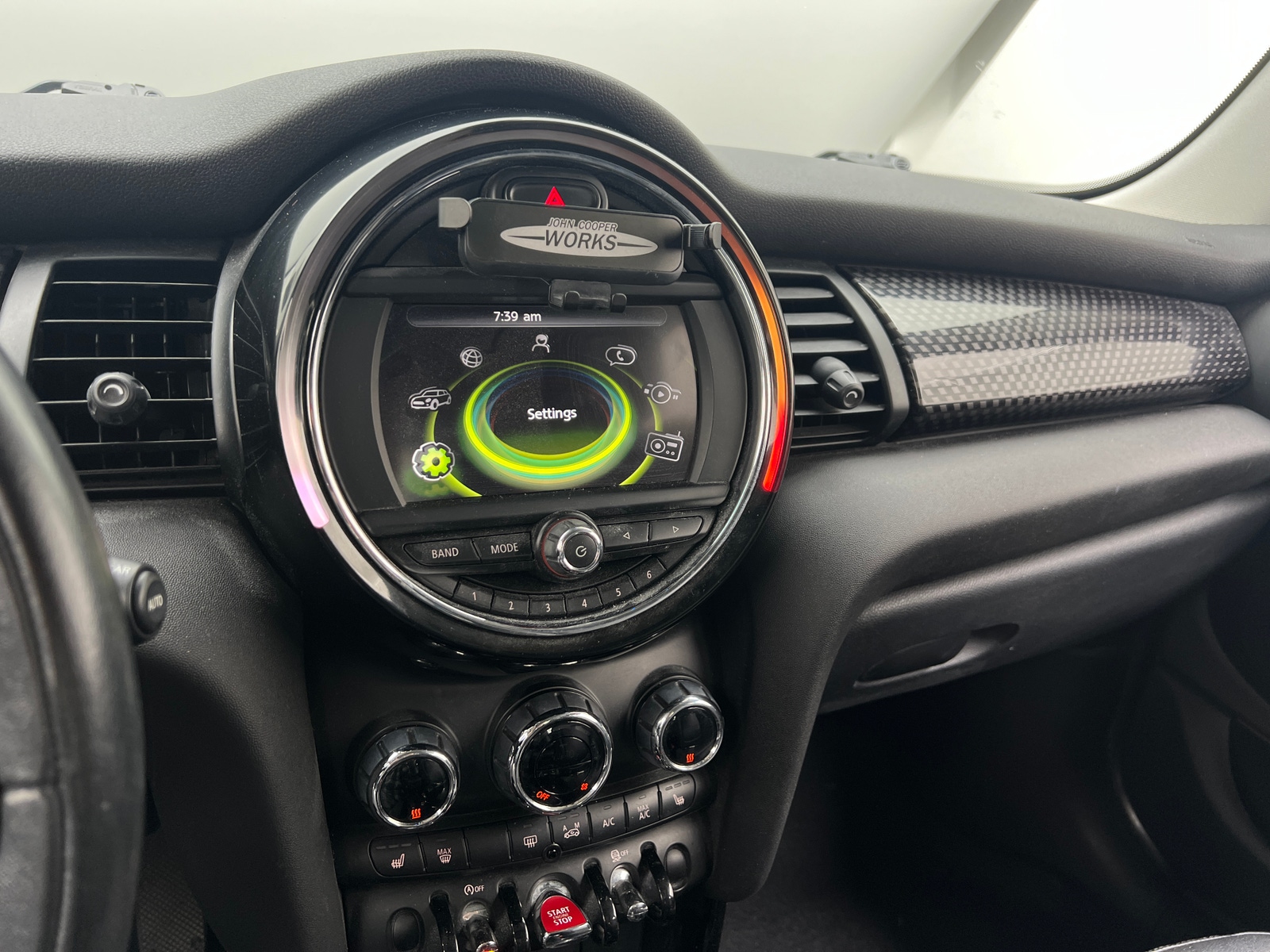 Thumbnail: 2015 MINI Cooper Hardtop - 3