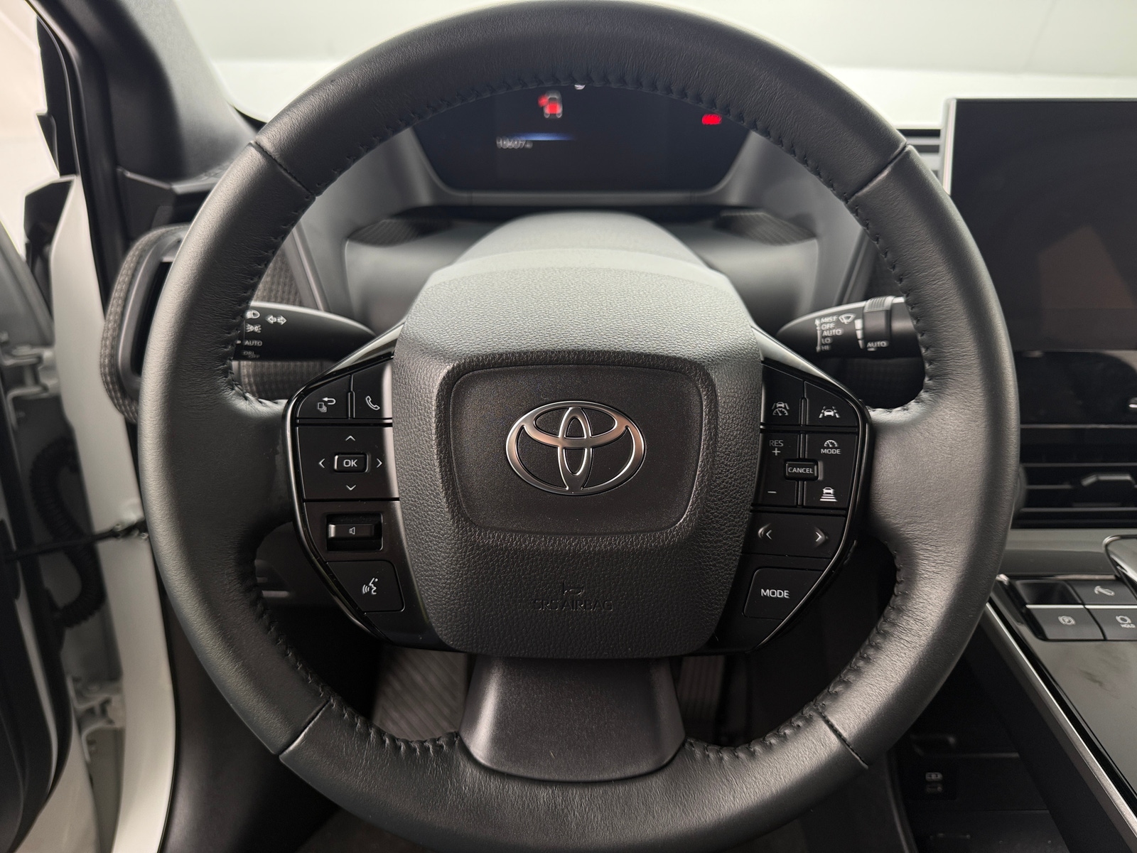 Thumbnail: 2025 Toyota bZ4X - 5